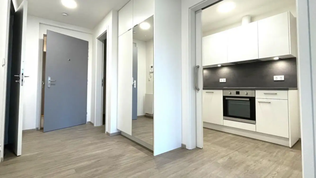 Pronájem 2+kk 65m2 Primátorská, Libeň